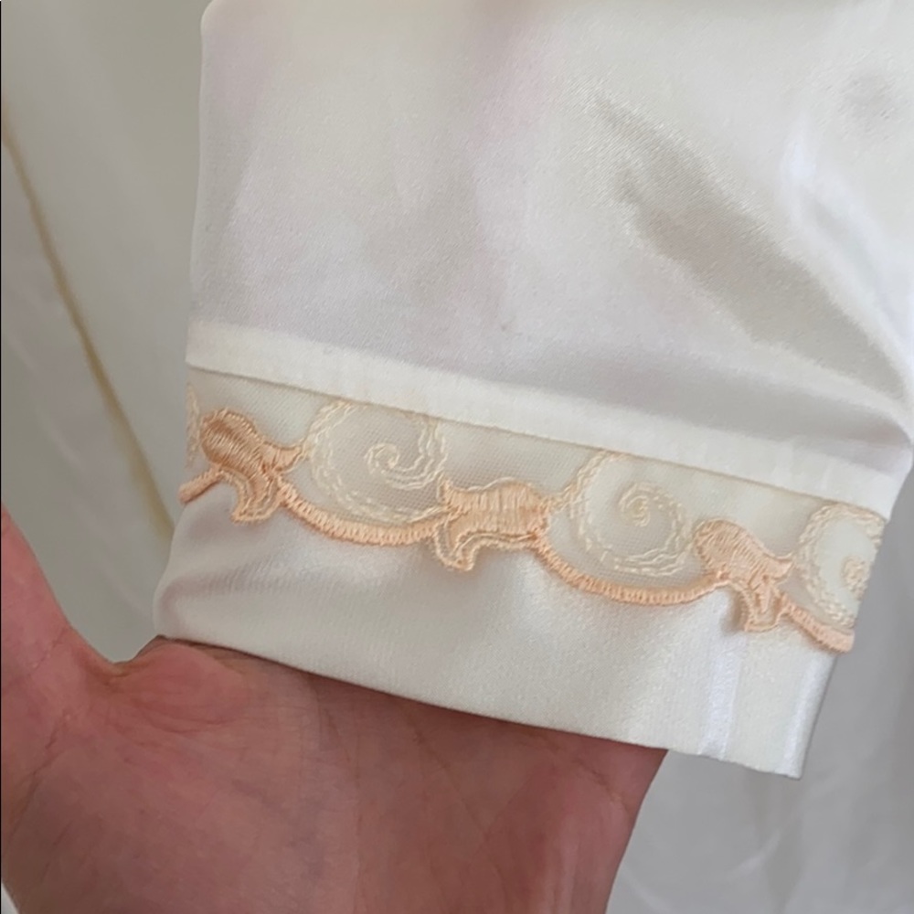 Silk Robe - Picture 9 of 11
